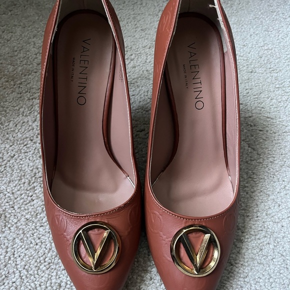 NWT Valentino Clara logo pumps - Picture 12 of 12